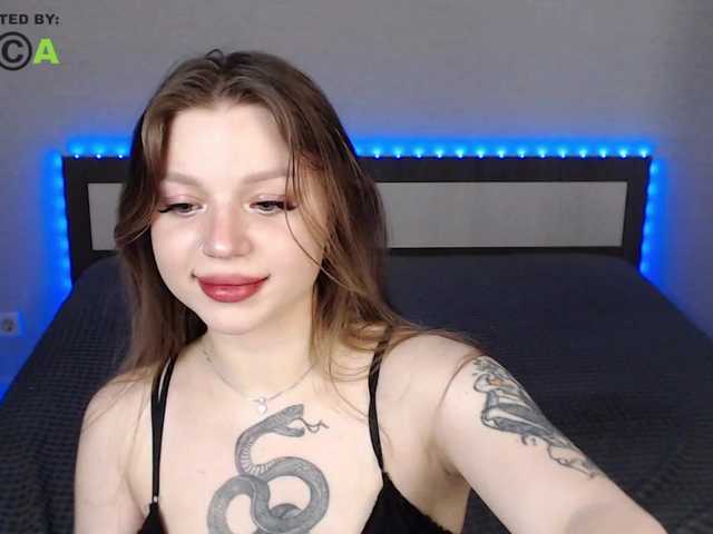 RonnieMilles online show from August 4, 8:17 pm