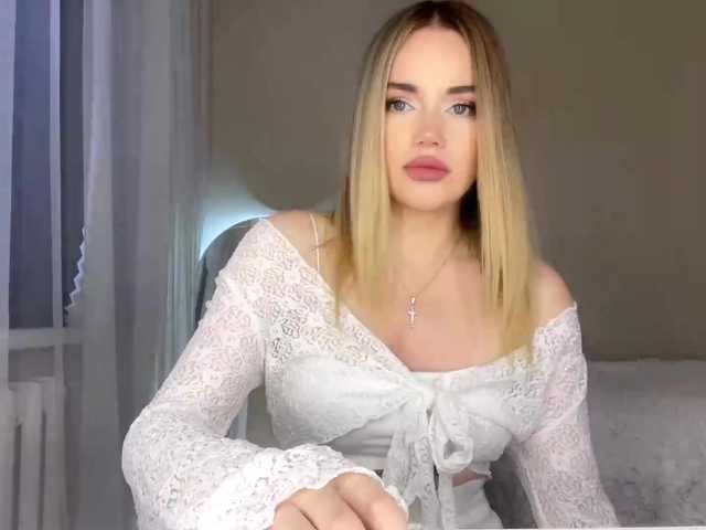 RosalindRayas online show from August 16, 10:08 am