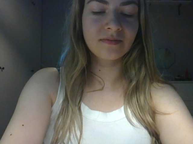RosieJune online show from July 29, 9:49 am
