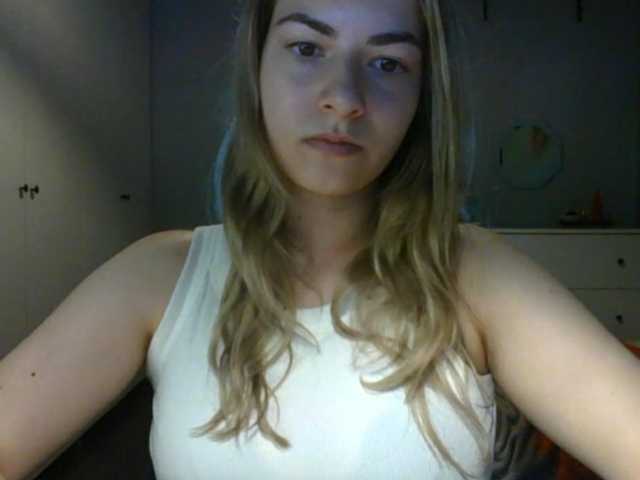 RosieJune online show from July 31, 7:58 am