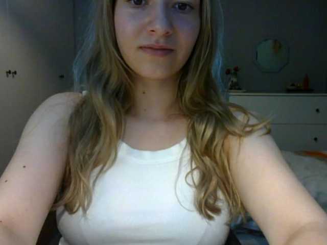 RosieJune online show from July 31, 11:49 am