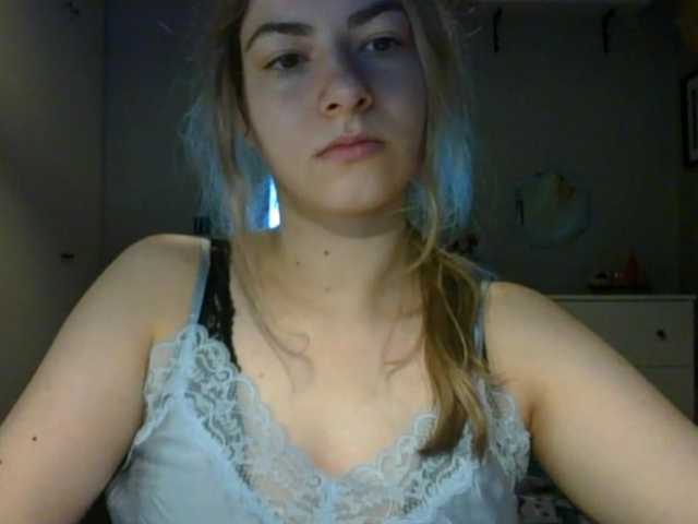 RosieJune online show from August 13, 6:49 am