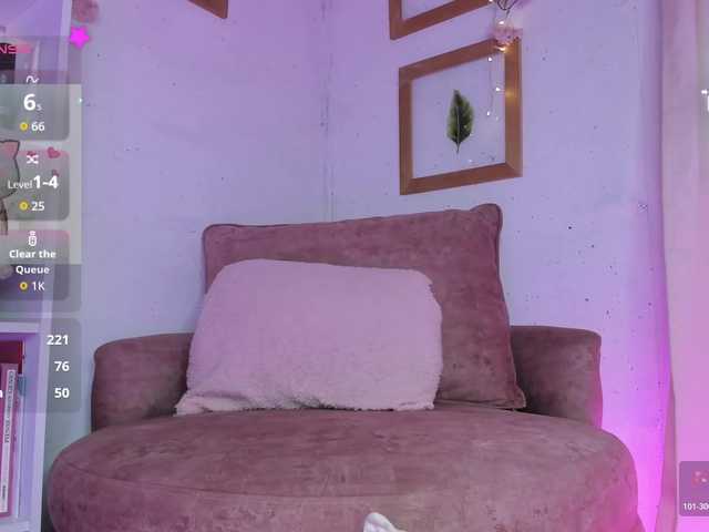 RosieLee online show from May 6, 9:38 pm