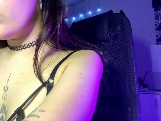 RosyCrisper online show from July 30, 6:04 pm
