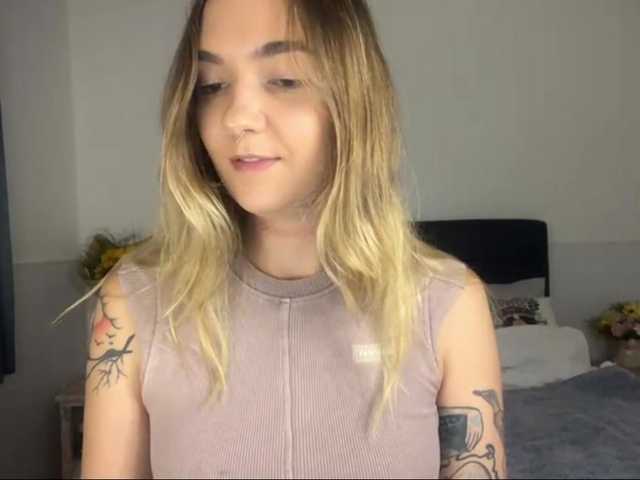 RoxyHorny online show from July 6, 3:26 pm