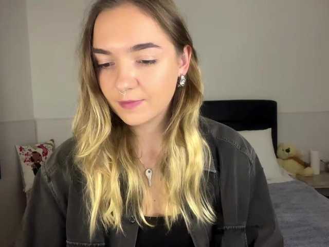 RoxyHorny online show from July 15, 3:24 pm