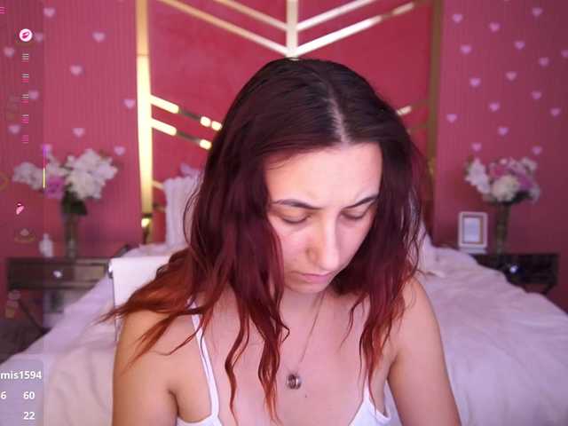 RoxyRayy online show from August 1, 10:32 am