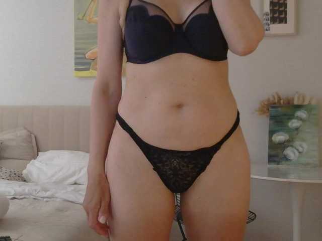 WhiteQueen888 online show from August 11, 5:09 am