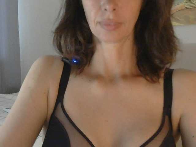 WhiteQueen888 online show from August 14, 11:25 am