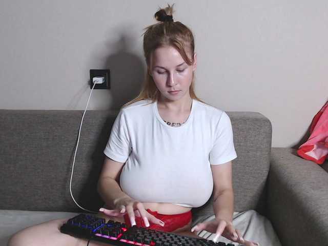 RoyAngela online show from July 28, 9:54 pm