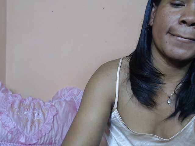 Rsylvie online show from August 9, 5:52 am