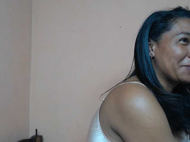 Rsylvie online show from August 9, 3:46 pm