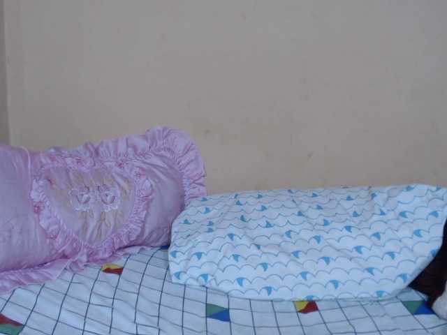 Rsylvie online show from August 11, 6:48 am