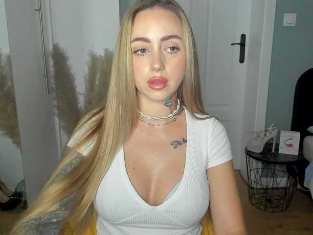 SEXYcoralie online show from August 1, 9:04 am