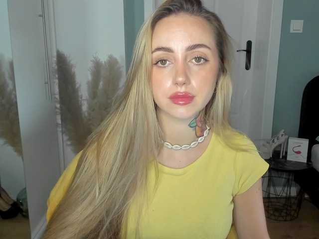 SEXYcoralie online show from August 5, 1:53 pm