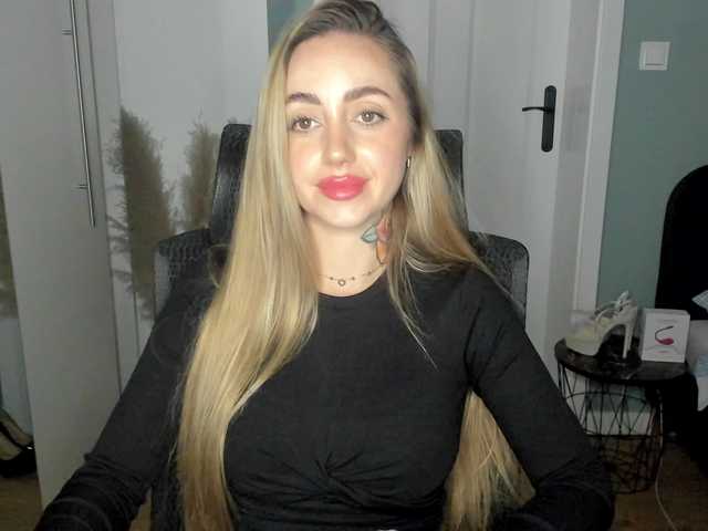 SEXYcoralie online show from August 13, 7:28 pm
