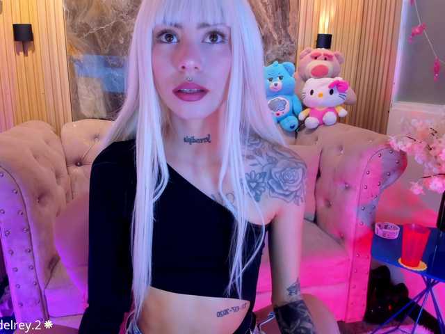 Sabrinaa1 online show from August 4, 8:06 pm