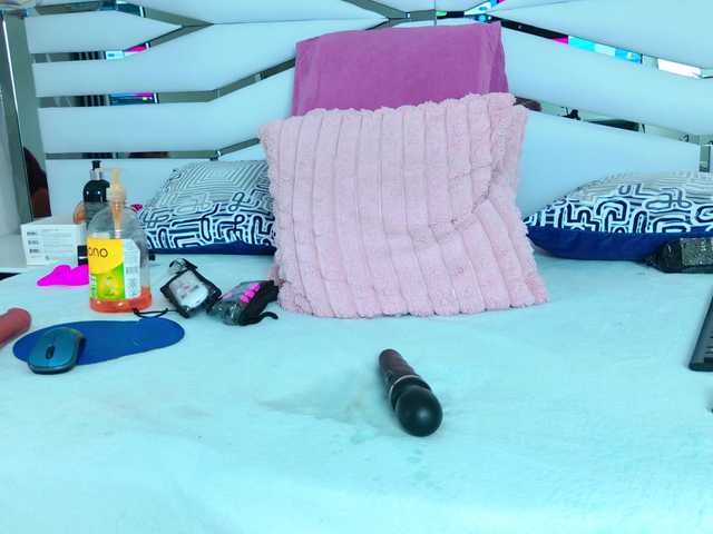 SabrinnaTaylor online show from August 13, 8:12 pm