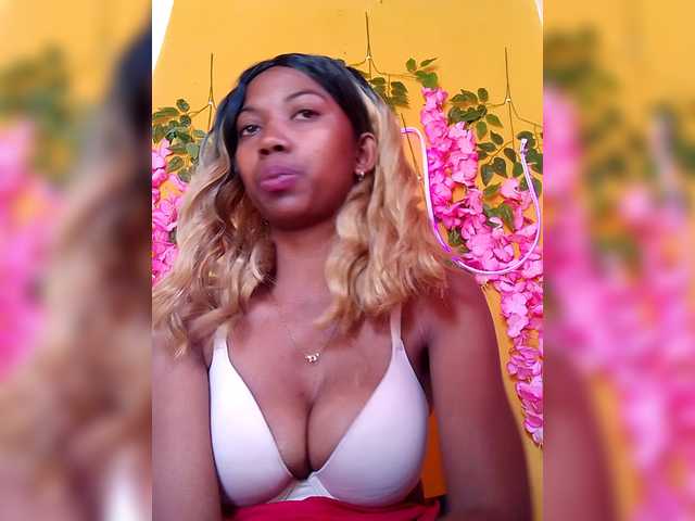 Sahsahsexy online show from August 8, 9:53 am