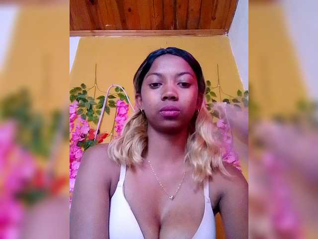 Sahsahsexy online show from August 15, 5:00 am
