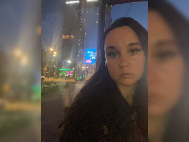 SaliiOnli online show from August 3, 7:32 pm