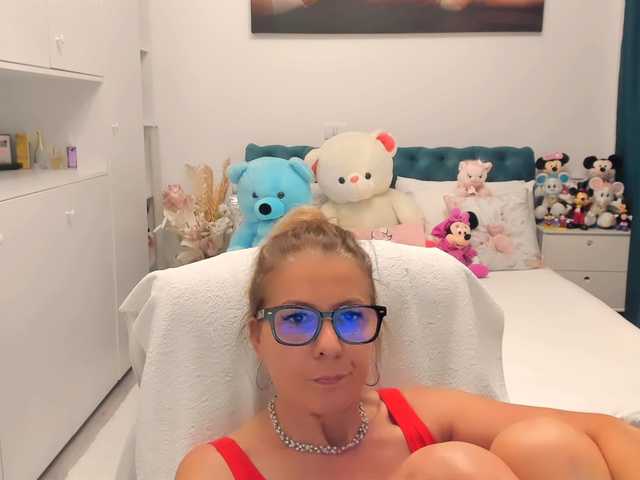 SalomeJade online show from August 2, 7:59 am