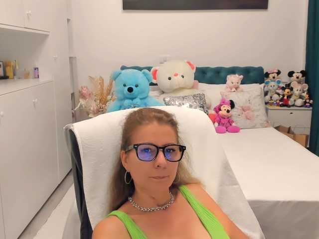 SalomeJade online show from August 7, 7:19 am