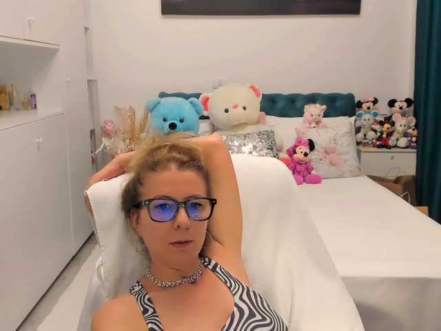 SalomeJade online show from August 8, 7:19 am