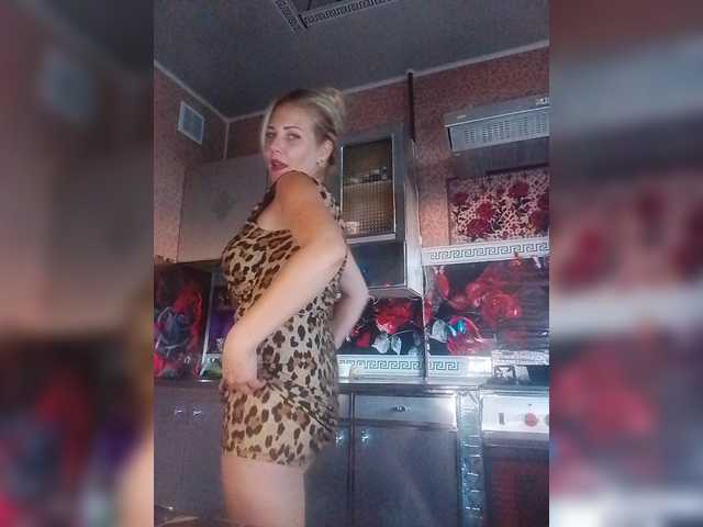 Sandra26a online show from August 15, 4:22 pm