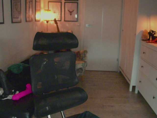 SandyMISS online show from July 26, 6:35 pm