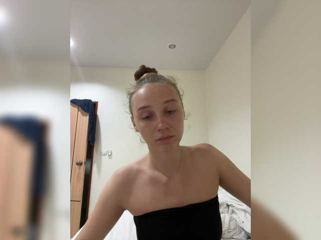 Santythousandzzz online show from August 12, 1:46 pm