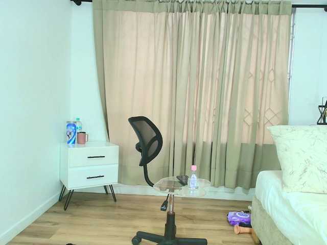 Sara-BigAss online show from August 14, 9:40 pm