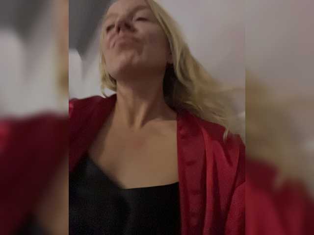 Sara6969 online show from August 15, 5:50 pm