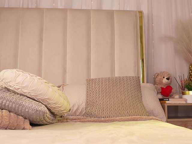 Saryhott online show from August 11, 1:18 am