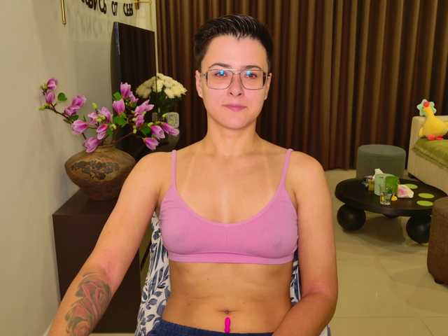 Sashanotfound online show from June 30, 2:18 pm
