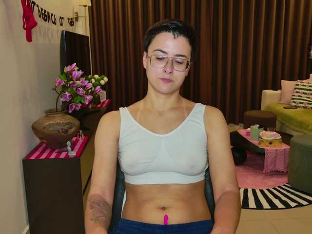 Sashanotfound online show from August 10, 11:06 pm