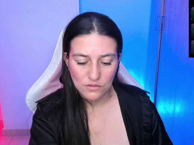 Saskyaajohnson online show from August 8, 11:27 pm