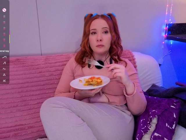 Scarlet Kitty online show from June 27, 8:55 pm