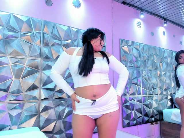 ScarlettCrox online show from August 8, 1:11 pm