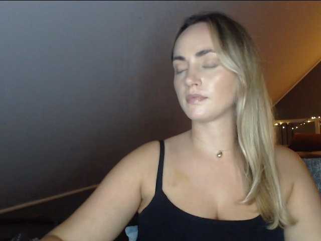 ScarlettXQueen online show from August 6, 6:51 pm