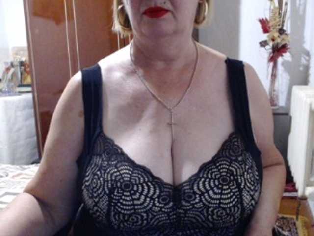 Secretfox online show from August 2, 1:45 am