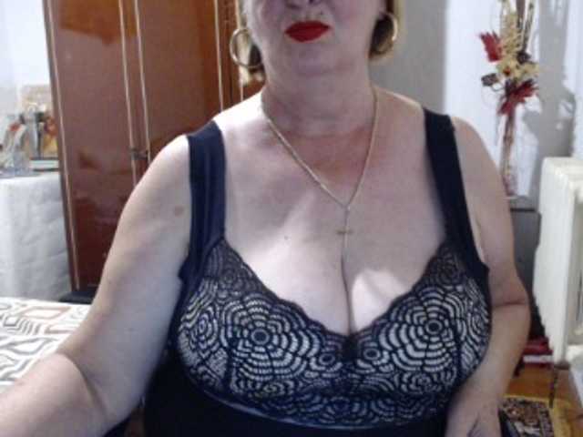 Secretfox online show from August 2, 12:45 pm