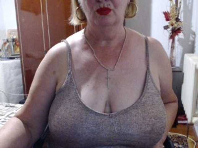 Secretfox online show from August 3, 12:01 pm