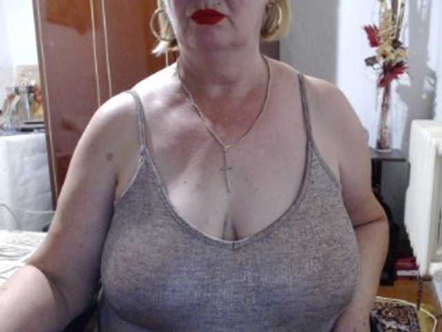 Secretfox online show from August 3, 4:25 pm