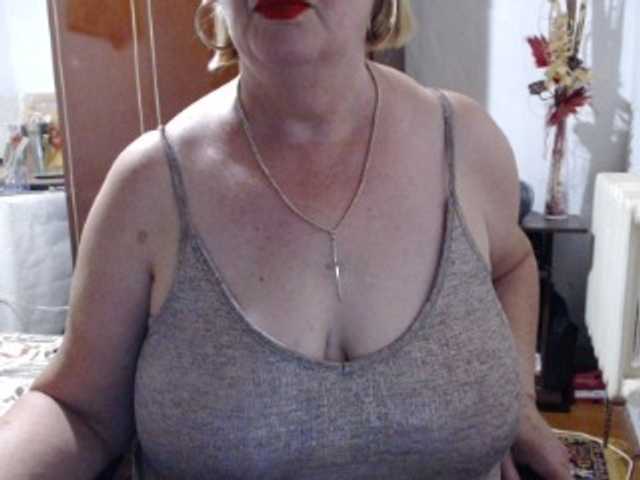Secretfox online show from August 4, 1:13 am