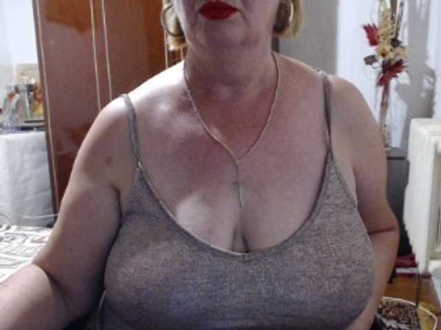 Secretfox online show from August 5, 9:46 pm