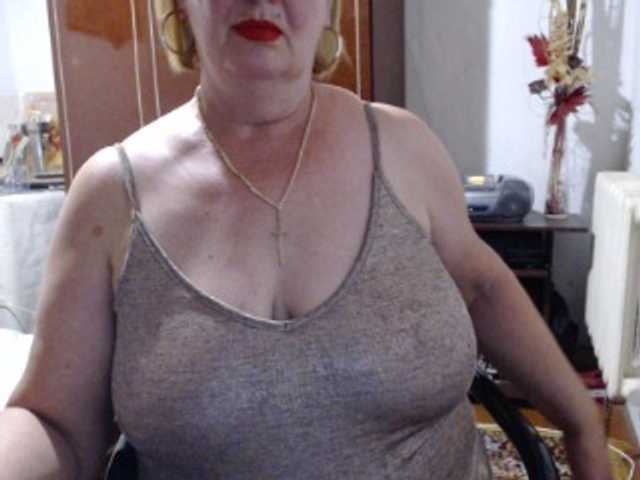 Secretfox online show from August 7, 3:01 pm