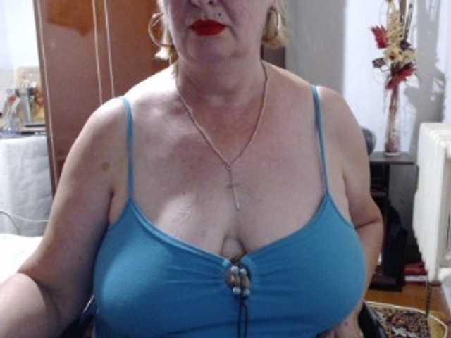 Secretfox online show from August 9, 9:38 pm