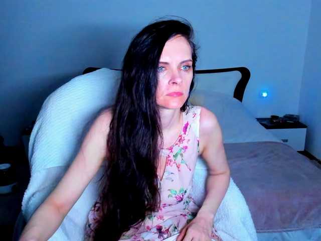 SexQueen11 online show from August 6, 8:57 am