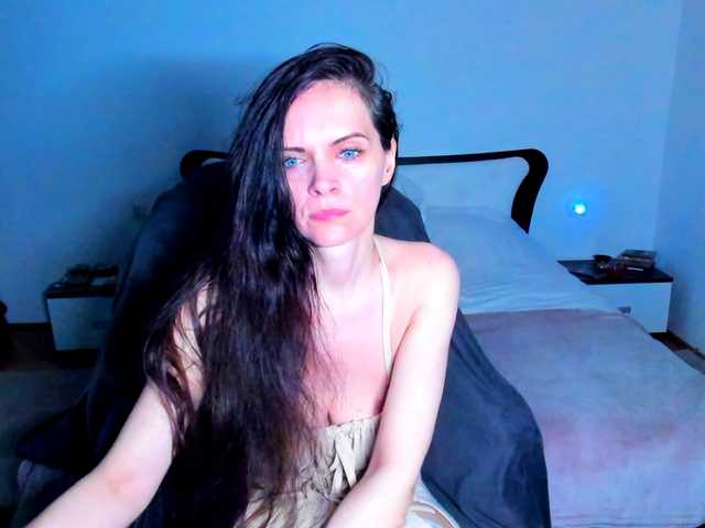 SexQueen11 online show from August 10, 10:16 am